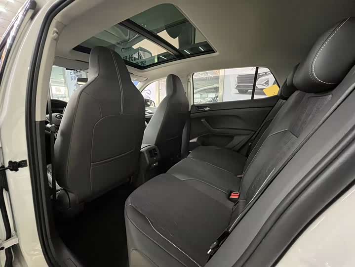 Фото 7 - Volkswagen T-Cross