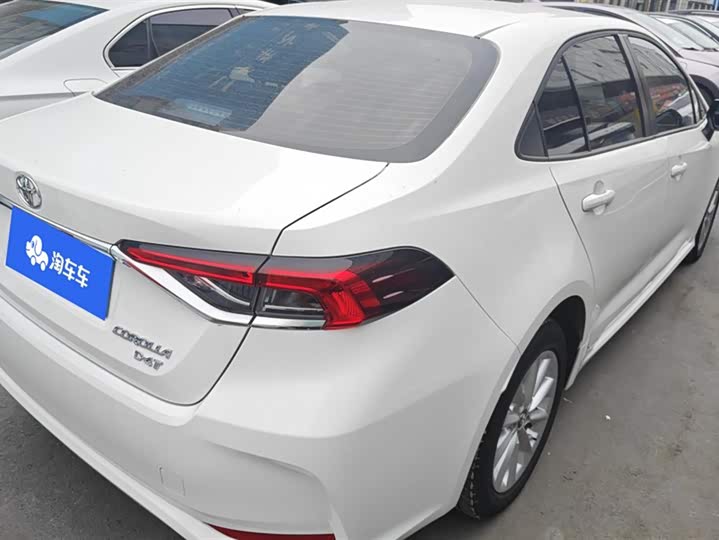 Фото 3 - Toyota Corolla