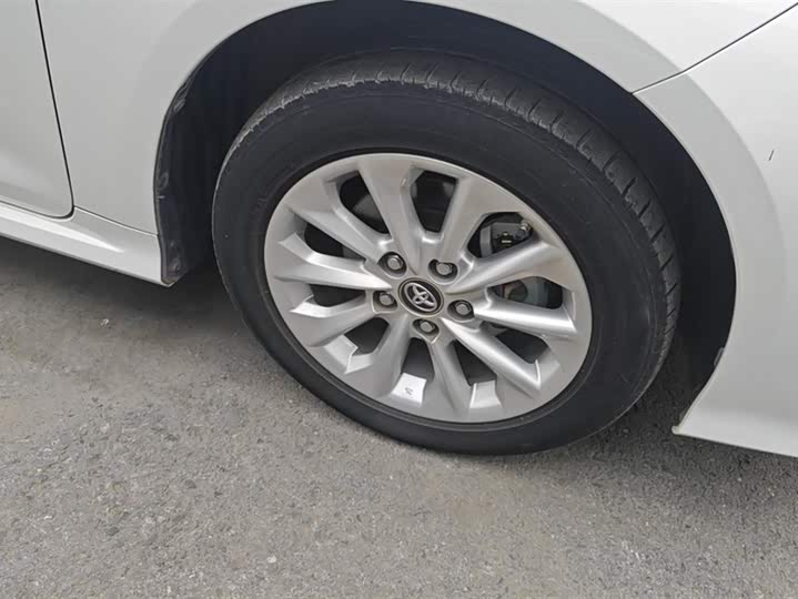 Фото 6 - Toyota Corolla