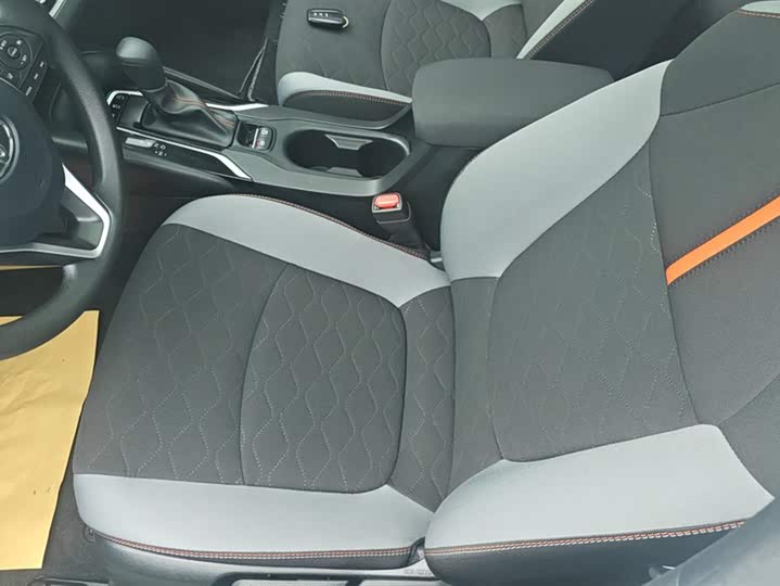 Фото 9 - Toyota Corolla