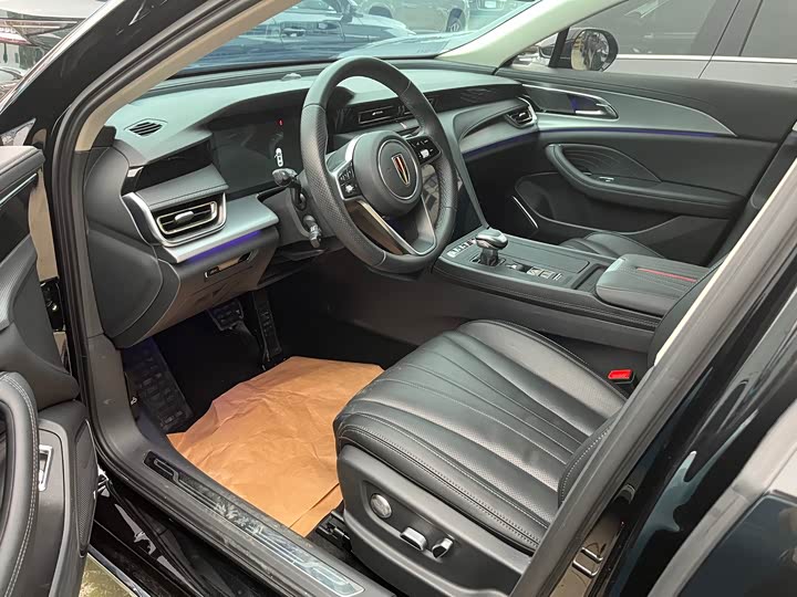 Фото 6 - Hongqi H5