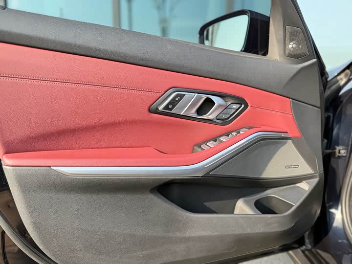 Фото 9 - BMW 3 Series