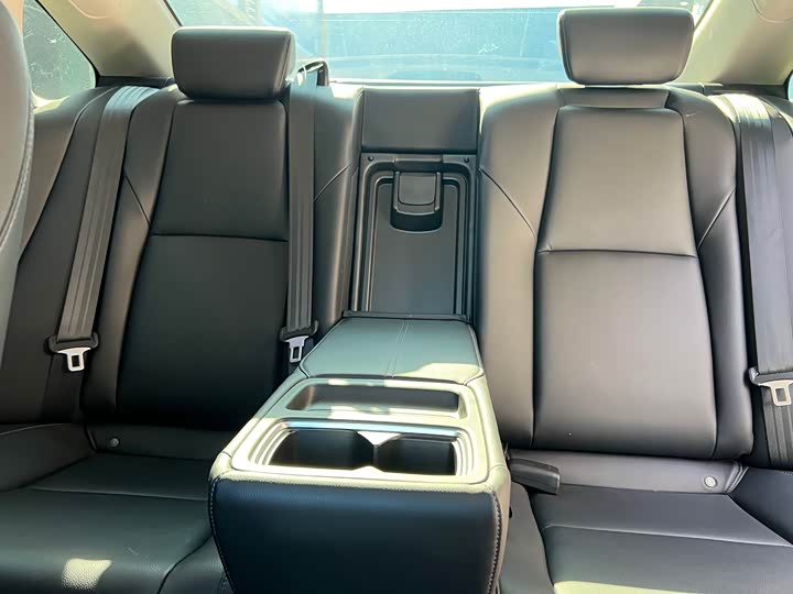 Фото 9 - Honda Accord