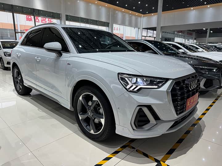 Фото 3 - Audi Q3