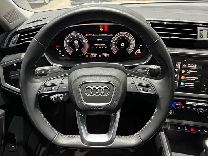 Фото 8 - Audi Q3