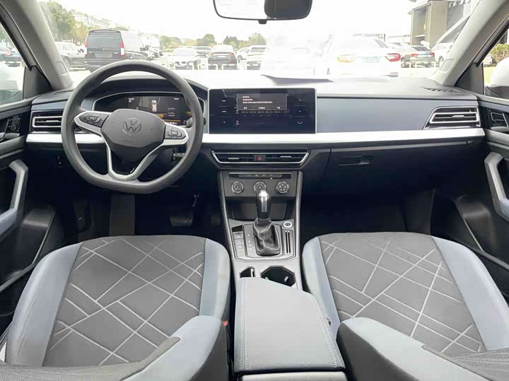 Фото 8 - Volkswagen Lavida