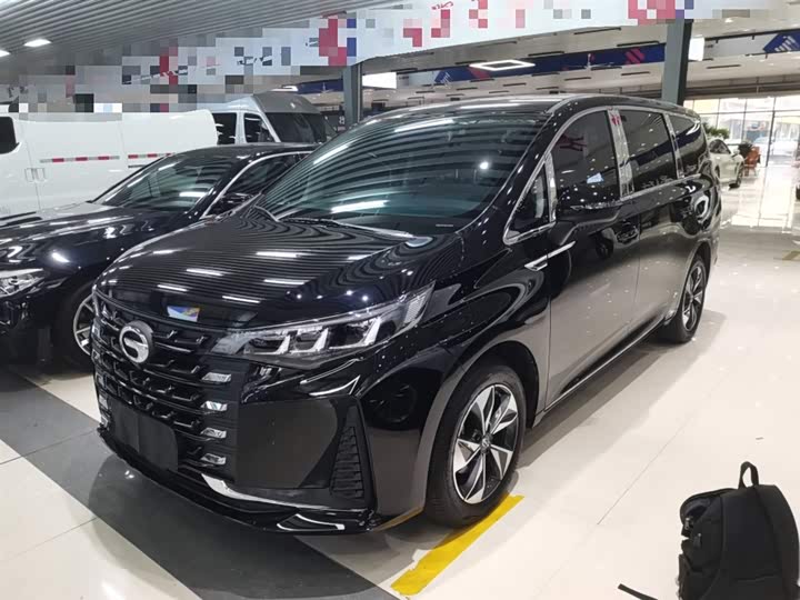 Фото 2 - GAC Trumpchi M6
