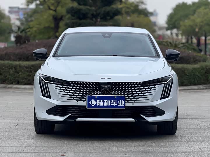 Фото 2 - Peugeot 508