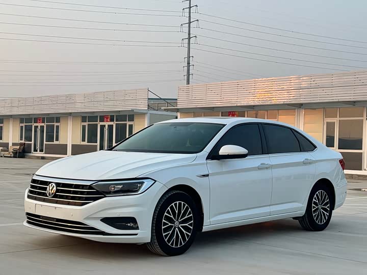 Фото 1 - Volkswagen Sagitar L