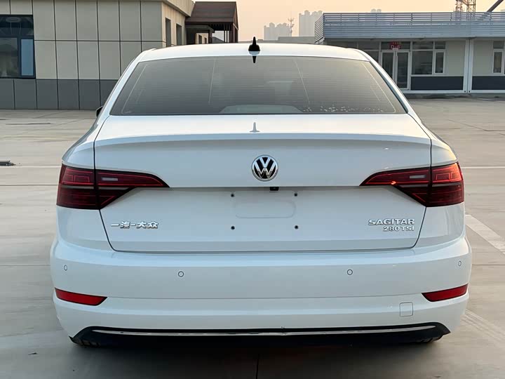 Фото 5 - Volkswagen Sagitar L