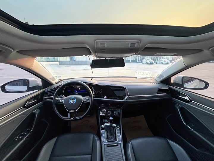 Фото 9 - Volkswagen Sagitar L