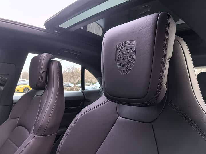 Фото 4 - Porsche Macan EV