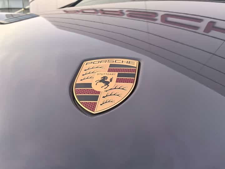 Фото 8 - Porsche Macan EV