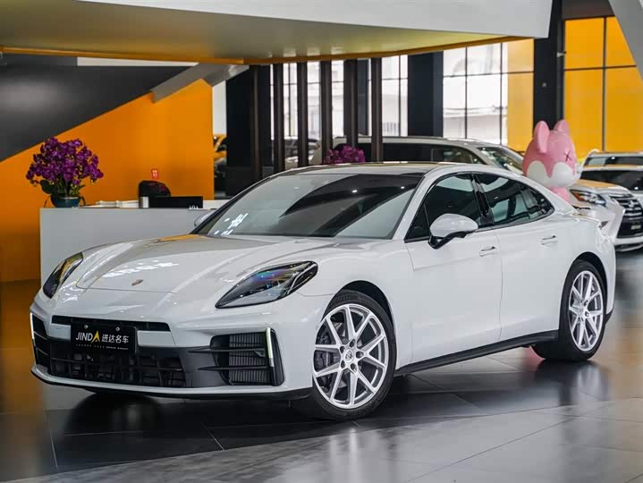 Фото 1 - Porsche Panamera