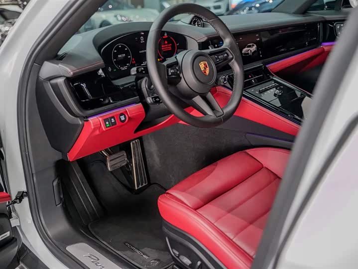 Фото 3 - Porsche Panamera