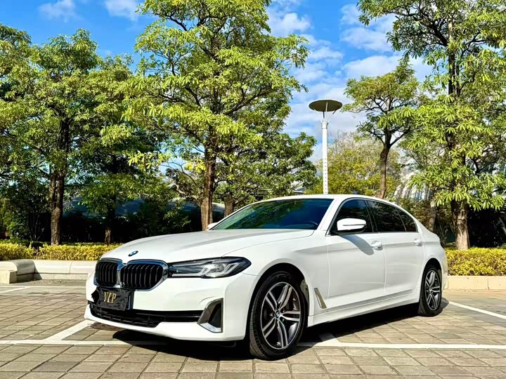 Фото 1 - BMW 5 Series