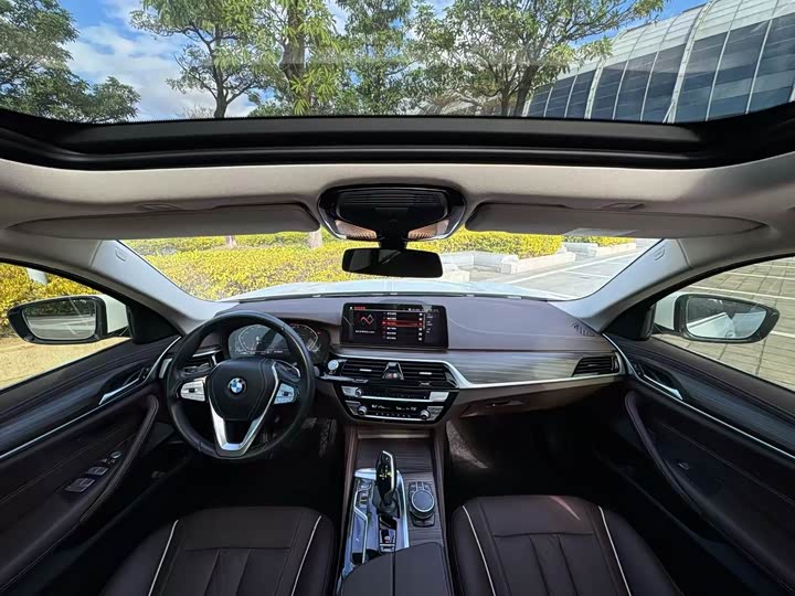 Фото 5 - BMW 5 Series