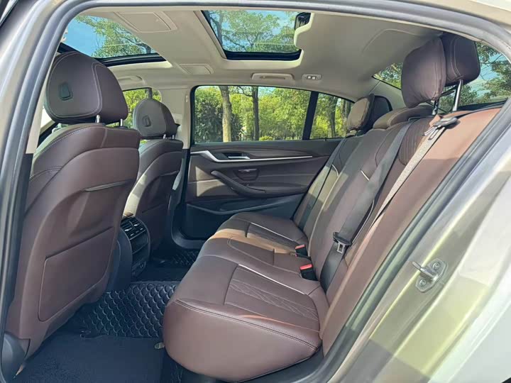 Фото 7 - BMW 5 Series