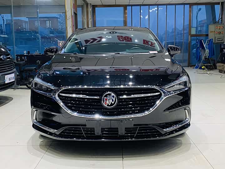 Фото 2 - Buick LaCrosse