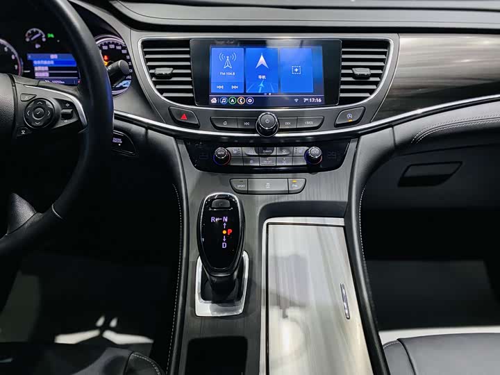 Фото 7 - Buick LaCrosse