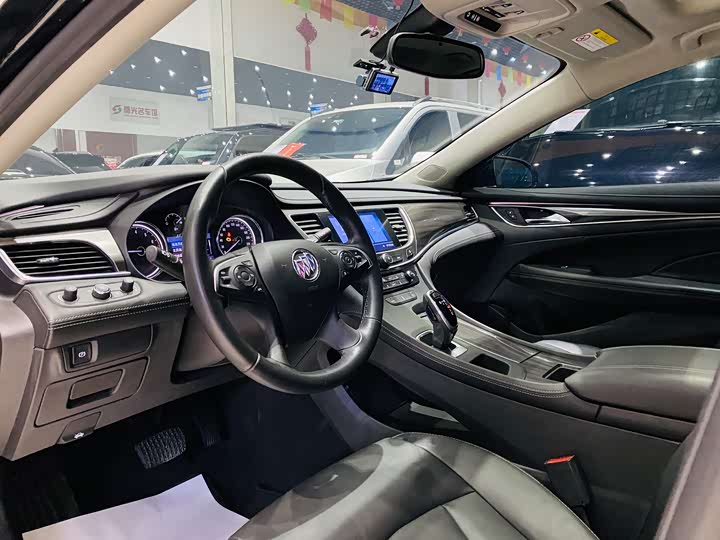 Фото 9 - Buick LaCrosse