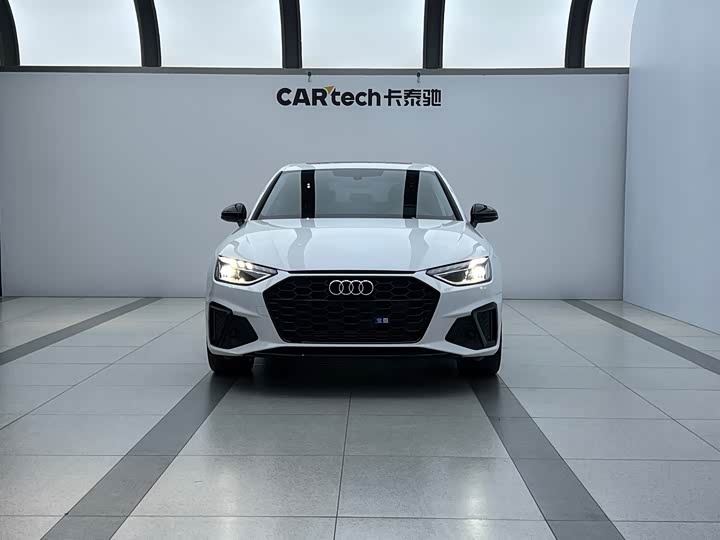 Фото 2 - Audi A4L