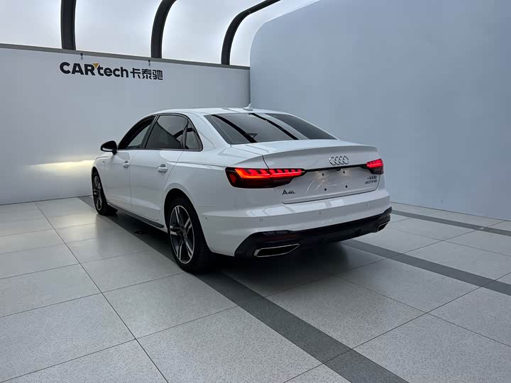 Фото 5 - Audi A4L