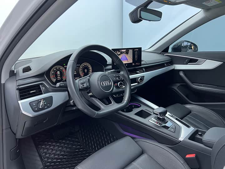 Фото 9 - Audi A4L
