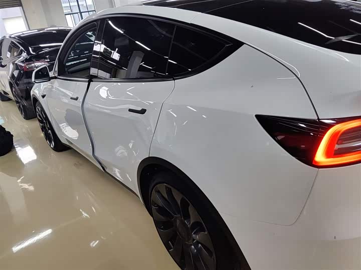 Фото 5 - Tesla Model Y