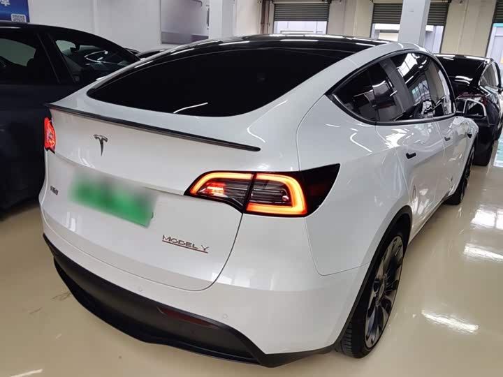 Фото 7 - Tesla Model Y