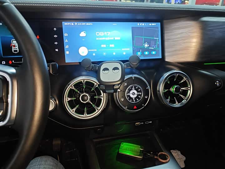 Фото 5 - Tank 300