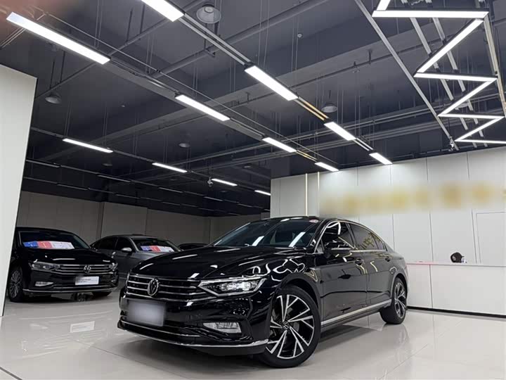 Фото 2 - Volkswagen Magotan