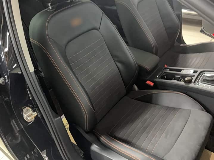 Фото 3 - Volkswagen Magotan