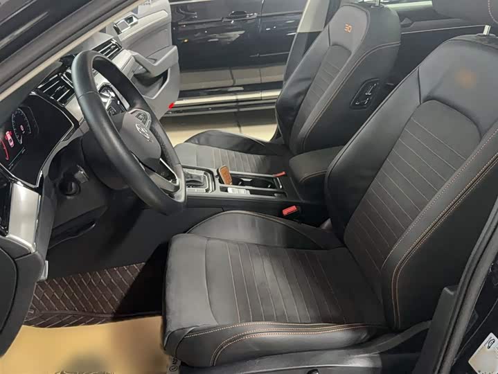 Фото 8 - Volkswagen Magotan