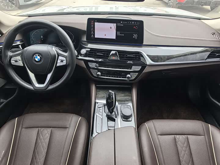 Фото 6 - BMW 5 Series