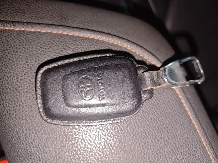 Фото 9 - Toyota Camry