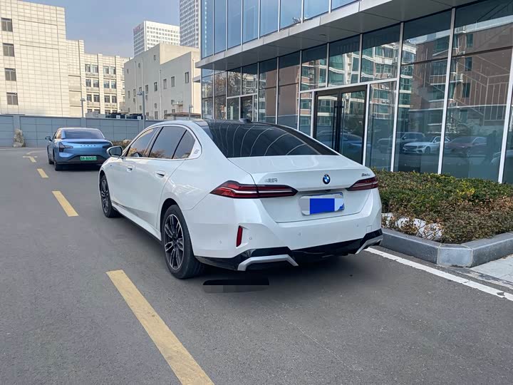 Фото 4 - BMW 5 Series