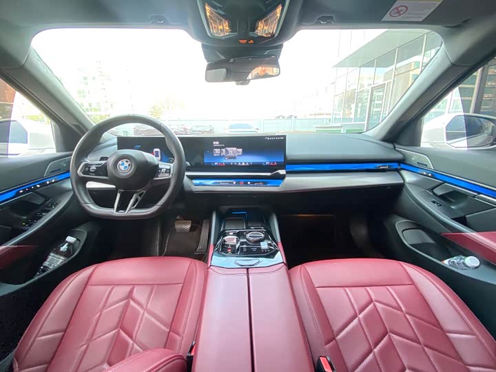 Фото 9 - BMW 5 Series