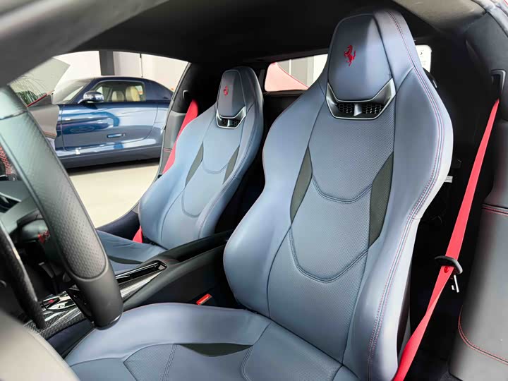 Фото 9 - Ferrari 296