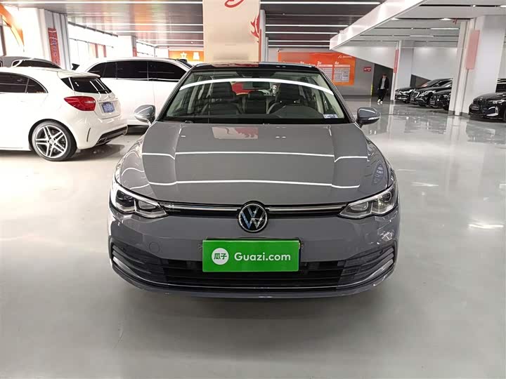 Фото 3 - Volkswagen Golf