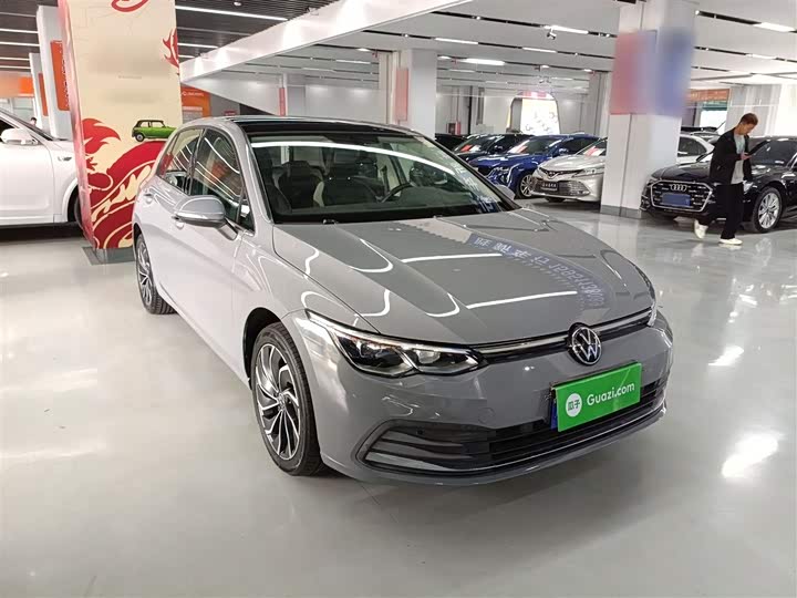 Фото 4 - Volkswagen Golf