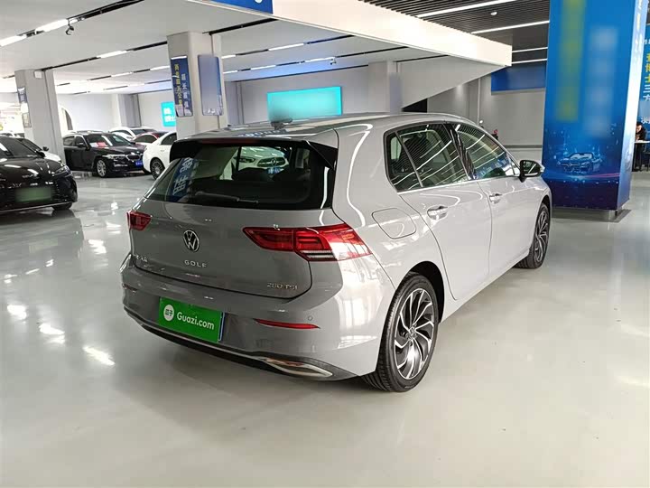 Фото 7 - Volkswagen Golf