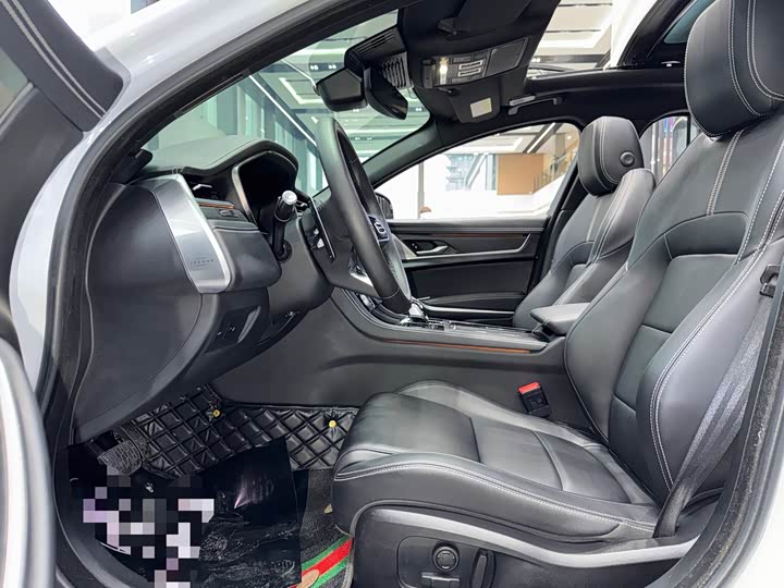 Фото 4 - Jaguar XF L