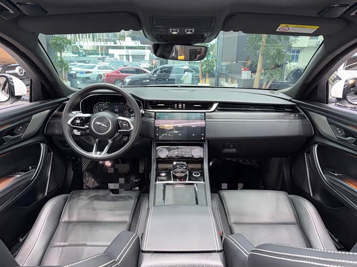 Фото 7 - Jaguar XF L