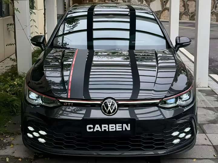 Фото 2 - Volkswagen Golf GTI