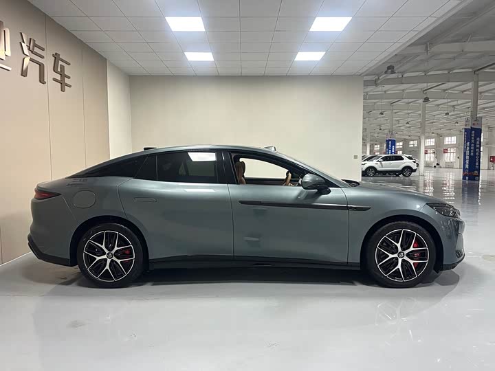 Фото 8 - BYD Han L