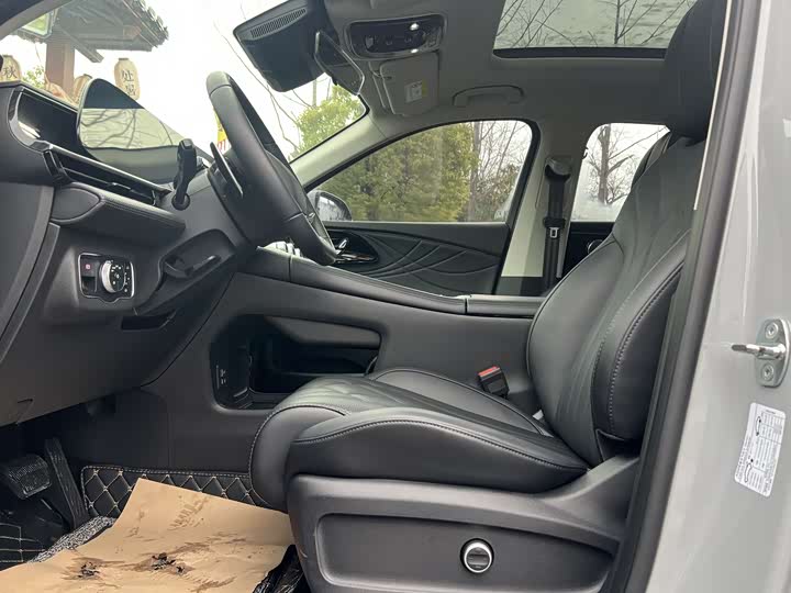 Фото 7 - Exeed RX