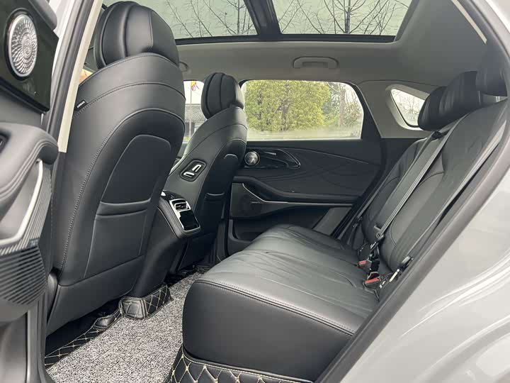 Фото 9 - Exeed RX