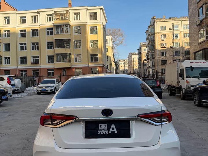 Фото 8 - Toyota Corolla