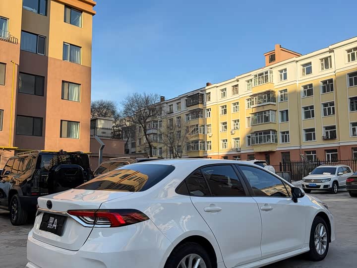 Фото 9 - Toyota Corolla